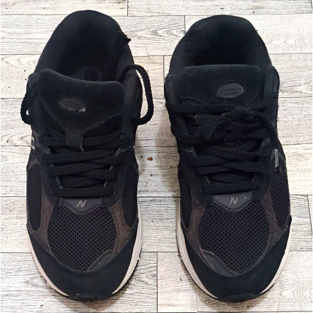New Balance 2002R Unisex Sneakers Black/White M2002RBK Men's 6/Women's 7.5 USA